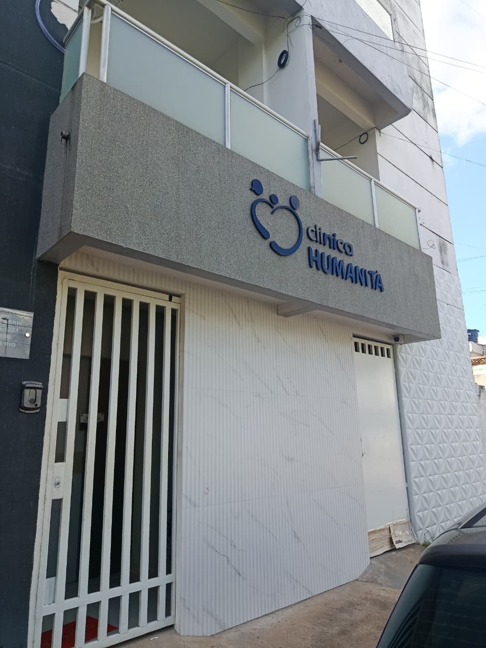 Clínica Humanita — fachada